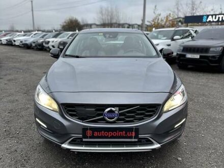 Серый Вольво С60, объемом двигателя 2.5 л и пробегом 73 тыс. км за 16500 $, фото 1 на Automoto.ua