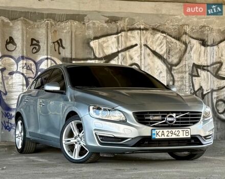 Серый Вольво С60, объемом двигателя 1.97 л и пробегом 77 тыс. км за 14800 $, фото 1 на Automoto.ua