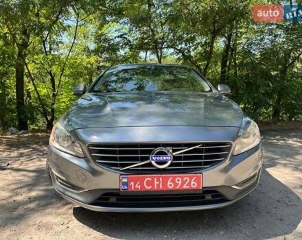 Серый Вольво С60, объемом двигателя 2 л и пробегом 220 тыс. км за 12500 $, фото 1 на Automoto.ua