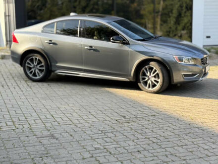 Серый Вольво С60, объемом двигателя 2.52 л и пробегом 145 тыс. км за 16700 $, фото 1 на Automoto.ua