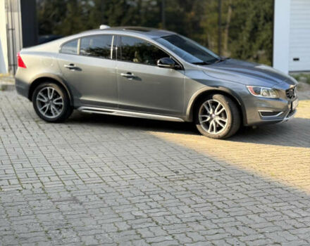 Серый Вольво С60, объемом двигателя 2.52 л и пробегом 145 тыс. км за 16700 $, фото 1 на Automoto.ua