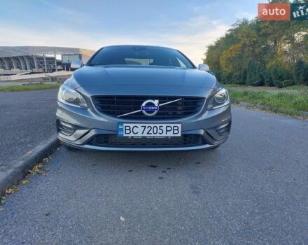 Серый Вольво С60, объемом двигателя 2 л и пробегом 195 тыс. км за 12500 $, фото 1 на Automoto.ua