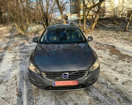 Серый Вольво С60, объемом двигателя 2 л и пробегом 225 тыс. км за 10700 $, фото 1 на Automoto.ua