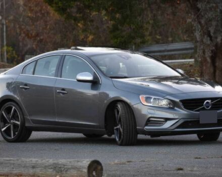 Серый Вольво С60, объемом двигателя 2 л и пробегом 75 тыс. км за 17700 $, фото 1 на Automoto.ua