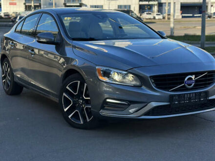 Серый Вольво С60, объемом двигателя 2 л и пробегом 199 тыс. км за 13400 $, фото 1 на Automoto.ua