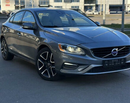 Серый Вольво С60, объемом двигателя 2 л и пробегом 199 тыс. км за 13400 $, фото 1 на Automoto.ua