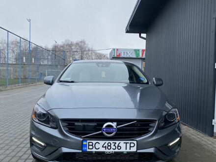 Серый Вольво С60, объемом двигателя 1.97 л и пробегом 141 тыс. км за 15200 $, фото 1 на Automoto.ua