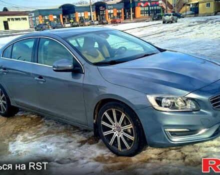 Серый Вольво С60, объемом двигателя 2 л и пробегом 144 тыс. км за 15000 $, фото 1 на Automoto.ua