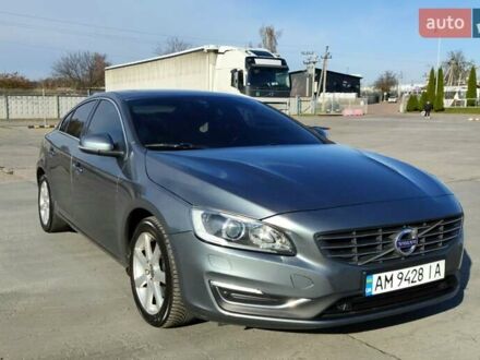 Серый Вольво С60, объемом двигателя 2 л и пробегом 238 тыс. км за 16500 $, фото 1 на Automoto.ua