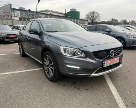 Серый Вольво С60, объемом двигателя 2 л и пробегом 238 тыс. км за 18999 $, фото 1 на Automoto.ua