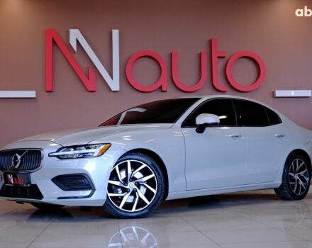 Серый Вольво С60, объемом двигателя 2 л и пробегом 97 тыс. км за 16900 $, фото 1 на Automoto.ua