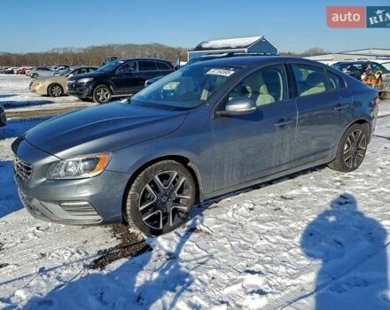 Серый Вольво С60, объемом двигателя 2 л и пробегом 111 тыс. км за 2400 $, фото 1 на Automoto.ua