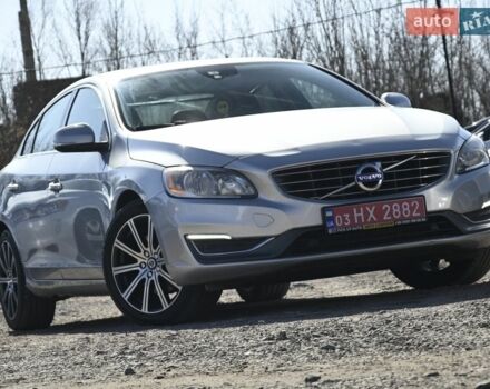 Серый Вольво С60, объемом двигателя 2 л и пробегом 256 тыс. км за 12300 $, фото 1 на Automoto.ua