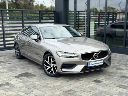 Вольво С60 2019 в Ровно на Automoto.ua Серый Вольво С60, объемом двигателя 2 л и пробегом 144 тыс. км за 22500 $, фото 1 на Automoto.ua