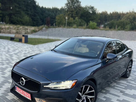 Серый Вольво С60, объемом двигателя 1.97 л и пробегом 137 тыс. км за 19999 $, фото 1 на Automoto.ua