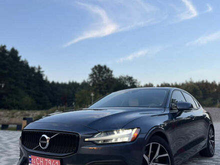 Серый Вольво С60, объемом двигателя 1.97 л и пробегом 137 тыс. км за 20999 $, фото 1 на Automoto.ua