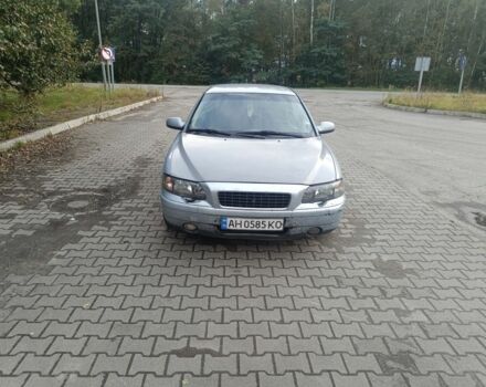 Синій Вольво С60, об'ємом двигуна 2.3 л та пробігом 260 тис. км за 2800 $, фото 1 на Automoto.ua