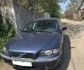 Синий Вольво С60, объемом двигателя 2.4 л и пробегом 305 тыс. км за 2600 $, фото 1 на Automoto.ua