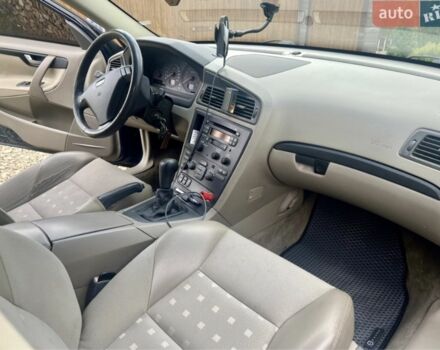 Синий Вольво С60, объемом двигателя 2.4 л и пробегом 390 тыс. км за 4500 $, фото 20 на Automoto.ua