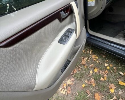 Синий Вольво С60, объемом двигателя 2.4 л и пробегом 315 тыс. км за 3900 $, фото 14 на Automoto.ua