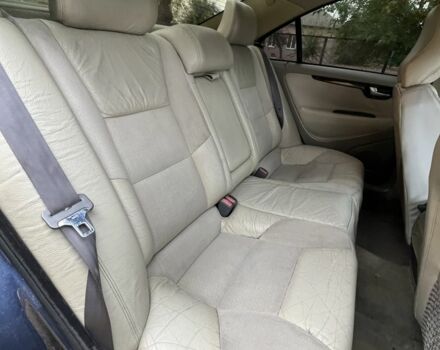 Синий Вольво С60, объемом двигателя 2.4 л и пробегом 315 тыс. км за 3900 $, фото 10 на Automoto.ua