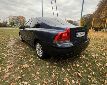 Синий Вольво С60, объемом двигателя 2.4 л и пробегом 315 тыс. км за 3900 $, фото 2 на Automoto.ua