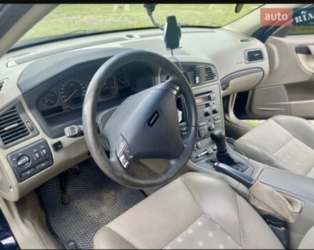 Синий Вольво С60, объемом двигателя 2.4 л и пробегом 390 тыс. км за 4500 $, фото 15 на Automoto.ua