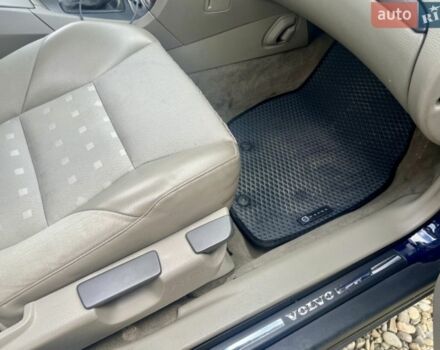 Синий Вольво С60, объемом двигателя 2.4 л и пробегом 390 тыс. км за 4500 $, фото 16 на Automoto.ua