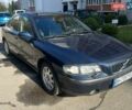 Синий Вольво С60, объемом двигателя 2.4 л и пробегом 282 тыс. км за 3700 $, фото 1 на Automoto.ua