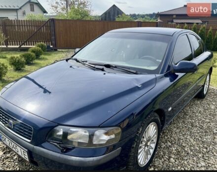 Синий Вольво С60, объемом двигателя 2.4 л и пробегом 390 тыс. км за 4500 $, фото 4 на Automoto.ua