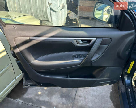 Синий Вольво С60, объемом двигателя 2.4 л и пробегом 350 тыс. км за 4800 $, фото 12 на Automoto.ua