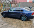 Синий Вольво С60, объемом двигателя 2.4 л и пробегом 350 тыс. км за 4800 $, фото 2 на Automoto.ua