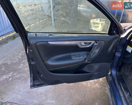 Синий Вольво С60, объемом двигателя 2.4 л и пробегом 350 тыс. км за 4800 $, фото 10 на Automoto.ua