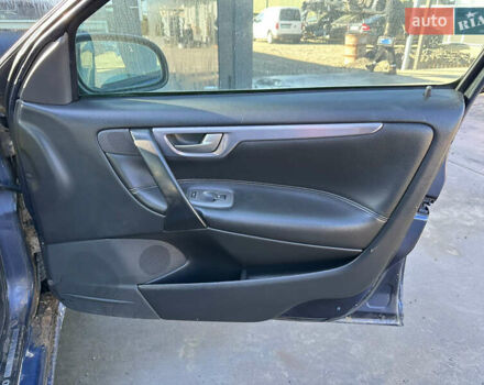 Синий Вольво С60, объемом двигателя 2.4 л и пробегом 350 тыс. км за 4800 $, фото 6 на Automoto.ua