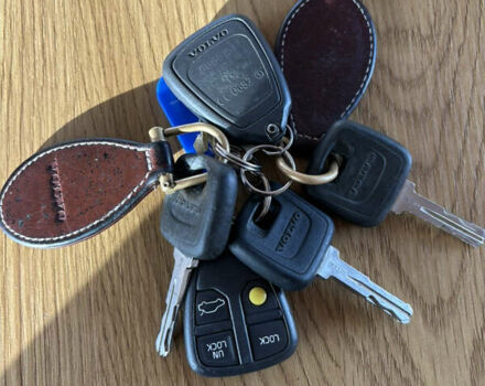 Синій Вольво С60, об'ємом двигуна 2.4 л та пробігом 163 тис. км за 6900 $, фото 16 на Automoto.ua