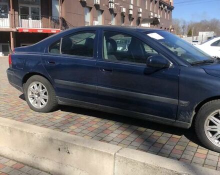 Синий Вольво С60, объемом двигателя 2.4 л и пробегом 250 тыс. км за 5000 $, фото 4 на Automoto.ua