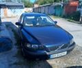 Синий Вольво С60, объемом двигателя 2.4 л и пробегом 340 тыс. км за 5400 $, фото 1 на Automoto.ua