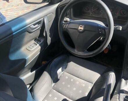 Синий Вольво С60, объемом двигателя 2.4 л и пробегом 250 тыс. км за 5000 $, фото 9 на Automoto.ua