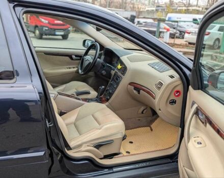 Синий Вольво С60, объемом двигателя 2.4 л и пробегом 323 тыс. км за 5700 $, фото 9 на Automoto.ua