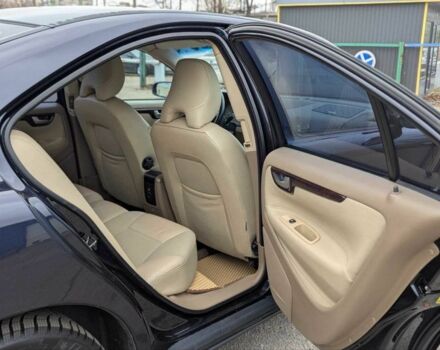 Синий Вольво С60, объемом двигателя 2.4 л и пробегом 323 тыс. км за 5700 $, фото 19 на Automoto.ua