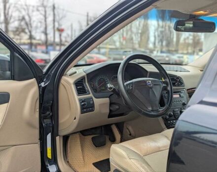 Синий Вольво С60, объемом двигателя 2.4 л и пробегом 323 тыс. км за 5700 $, фото 8 на Automoto.ua