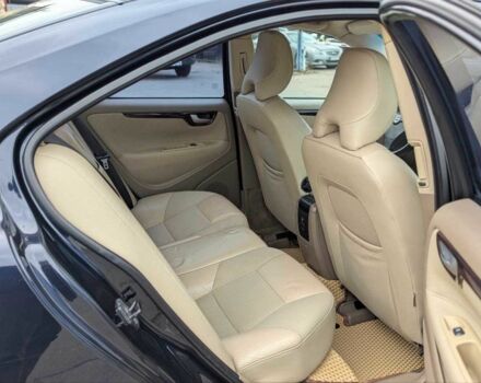 Синий Вольво С60, объемом двигателя 2.4 л и пробегом 323 тыс. км за 5700 $, фото 18 на Automoto.ua