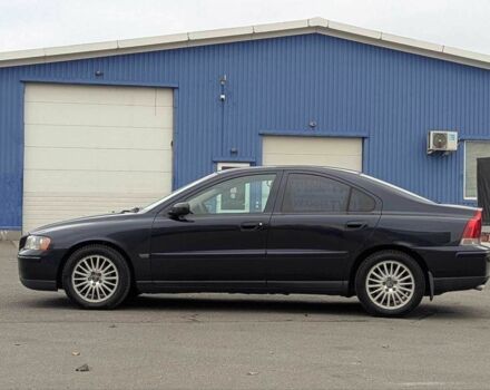 Синий Вольво С60, объемом двигателя 2.4 л и пробегом 323 тыс. км за 5700 $, фото 5 на Automoto.ua