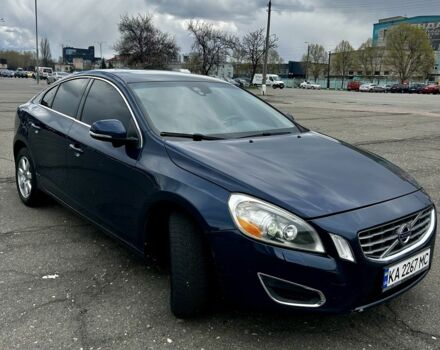 Синий Вольво С60, объемом двигателя 3 л и пробегом 359 тыс. км за 8600 $, фото 1 на Automoto.ua