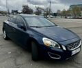 Синий Вольво С60, объемом двигателя 3 л и пробегом 359 тыс. км за 8600 $, фото 1 на Automoto.ua