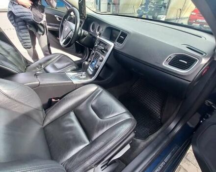 Синий Вольво С60, объемом двигателя 2 л и пробегом 220 тыс. км за 8250 $, фото 12 на Automoto.ua