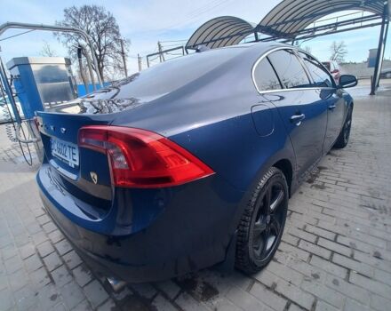 Синий Вольво С60, объемом двигателя 2 л и пробегом 225 тыс. км за 8250 $, фото 3 на Automoto.ua