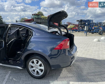 Синий Вольво С60, объемом двигателя 1.6 л и пробегом 250 тыс. км за 9000 $, фото 5 на Automoto.ua