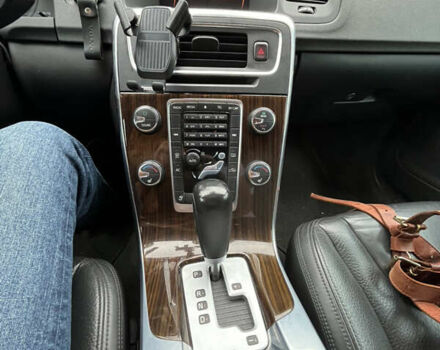 Вольво С60 2012 в Борисполе на Automoto.ua Синий Вольво С60, объемом двигателя 2.52 л и пробегом 215 тыс. км за 10200 $, фото 6 на Automoto.ua