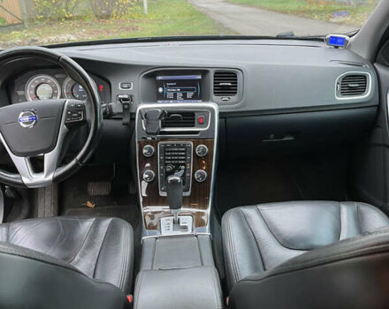 Вольво С60 2012 в Борисполе на Automoto.ua Синий Вольво С60, объемом двигателя 2.52 л и пробегом 215 тыс. км за 10200 $, фото 4 на Automoto.ua